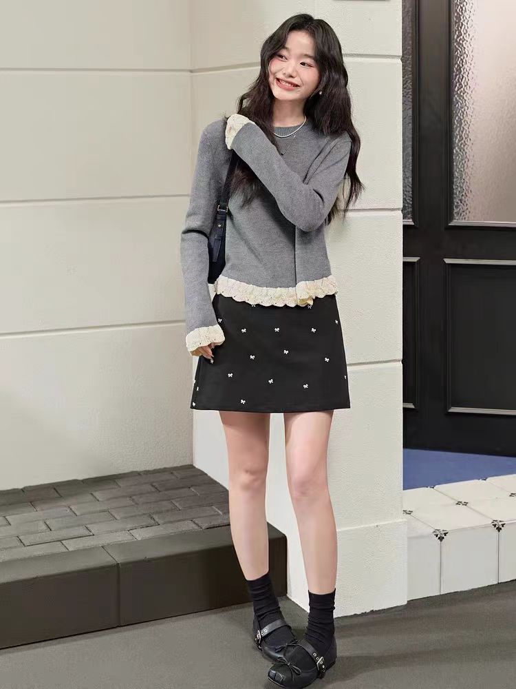 Red Pseudo-two hollow sweater bottoming lace autumn tops