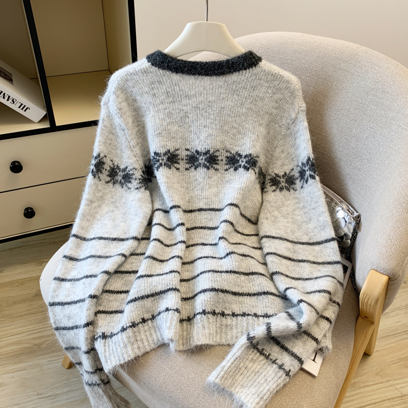 Knitted sweater mixed colors coat for women