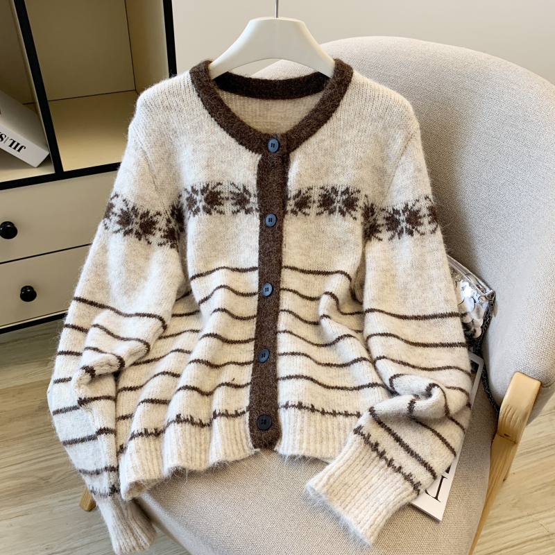 Knitted sweater mixed colors coat for women