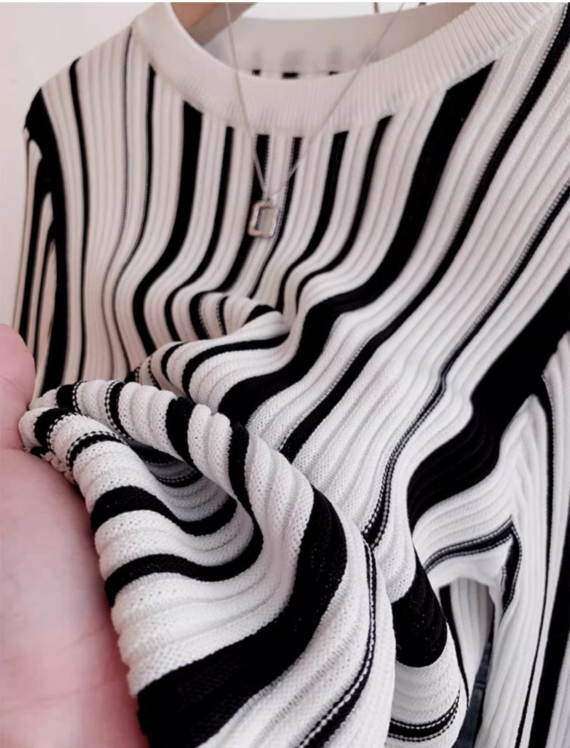 Large yard tops inside the ride bottoming shirt