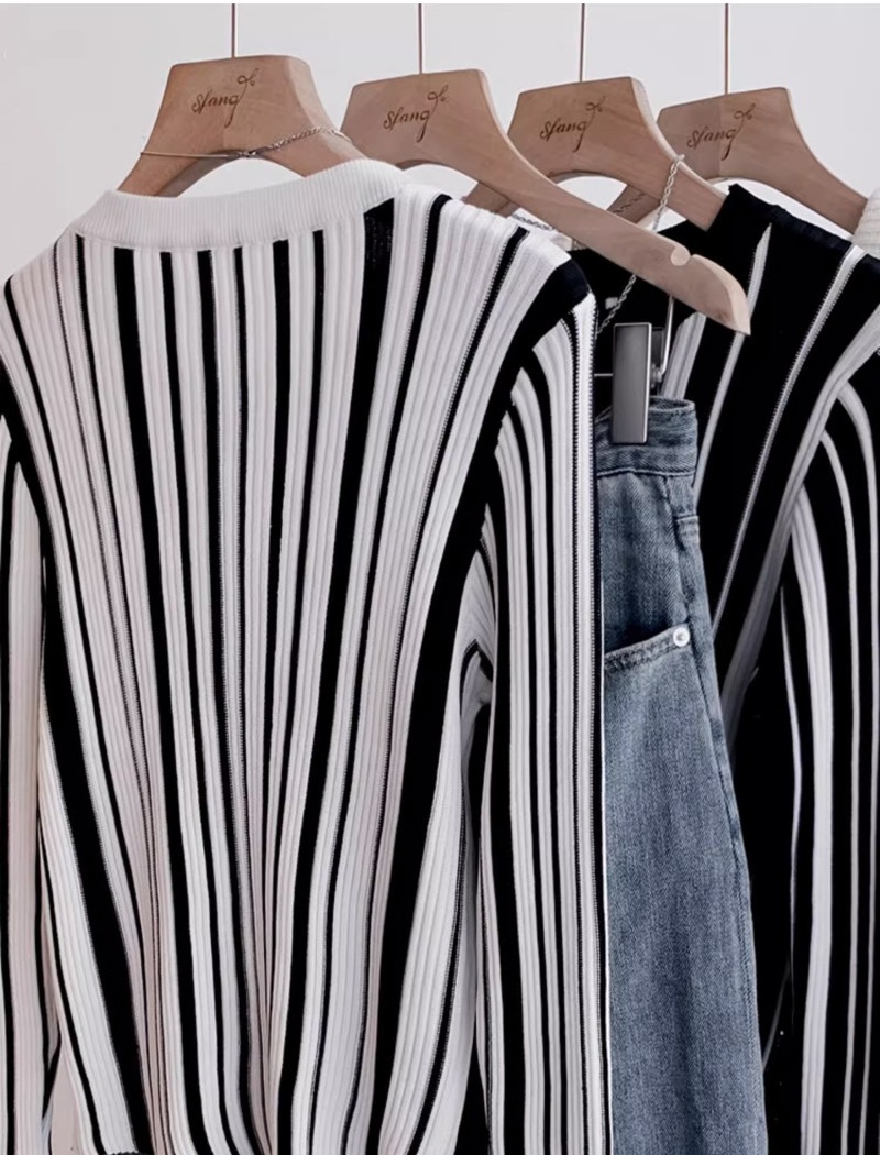 Large yard tops inside the ride bottoming shirt