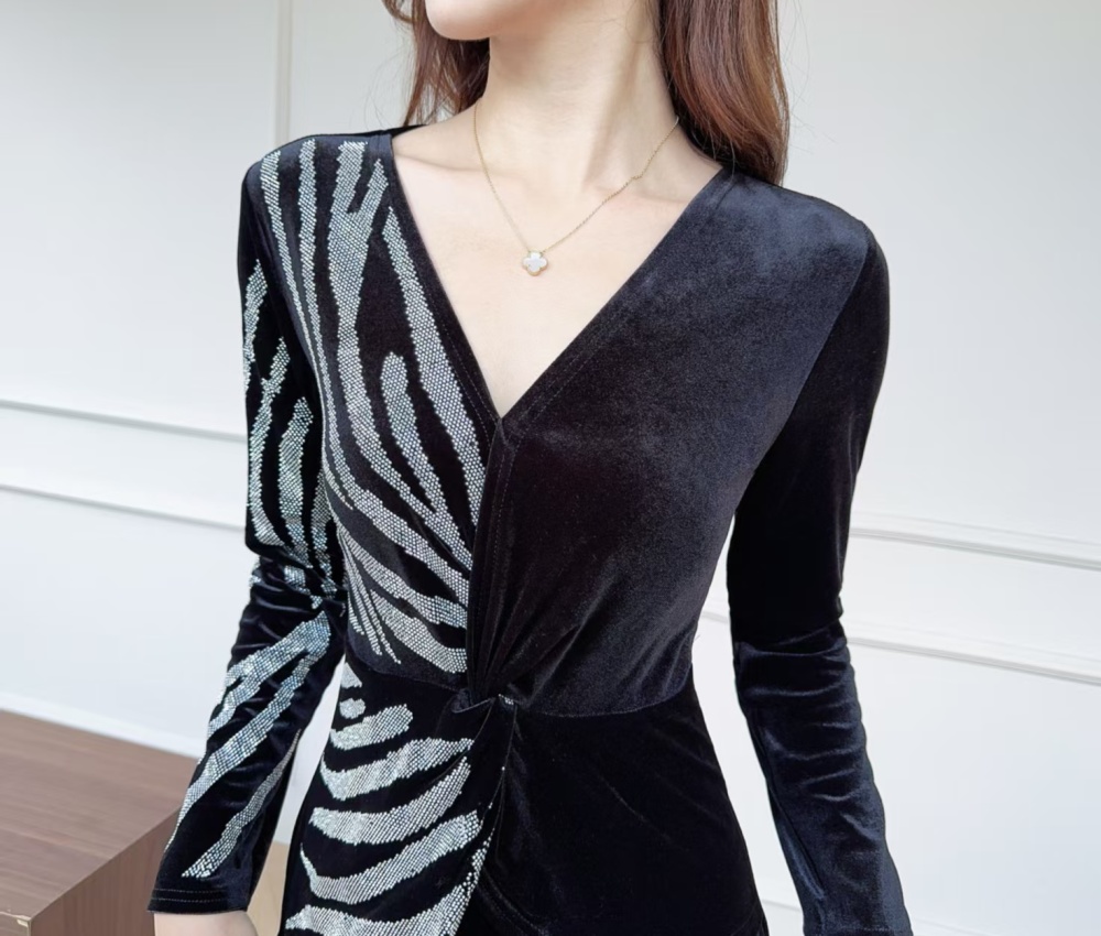 Ladies slim golden velvet rhinestone stone temperament dress
