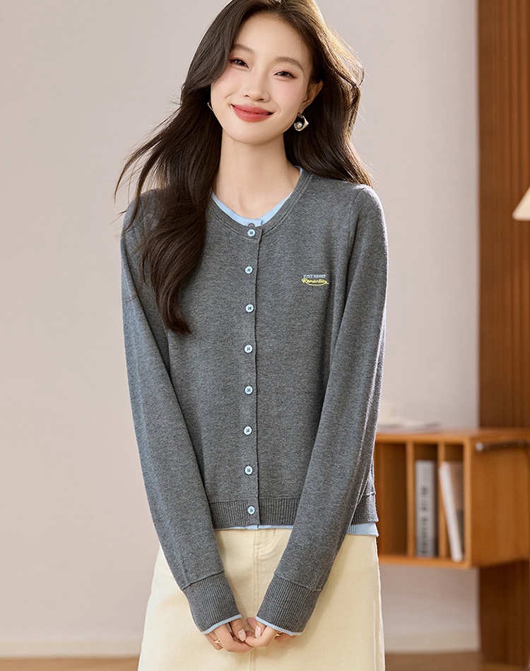 Pseudo-two embroidery coat outside the ride cardigan for women