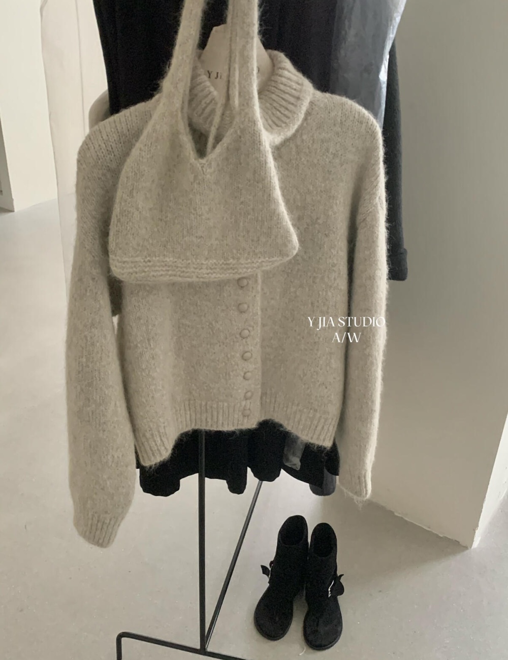 Casual knitted cardigan single-breasted thermal sweater