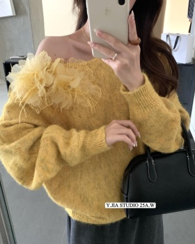 Lazy flowers brooch pullover temperament sweater