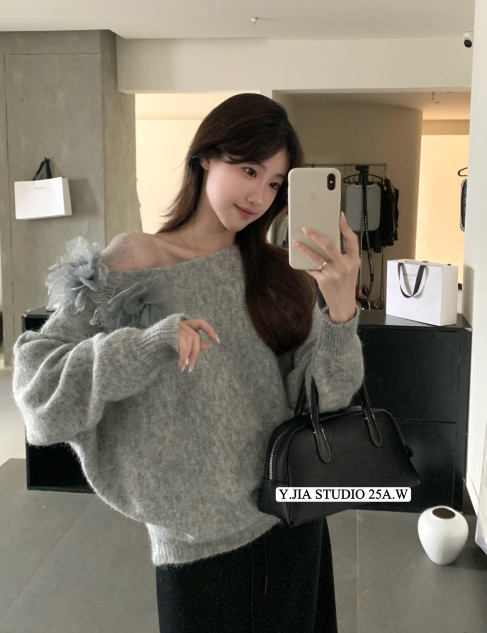 Lazy flowers brooch pullover temperament sweater