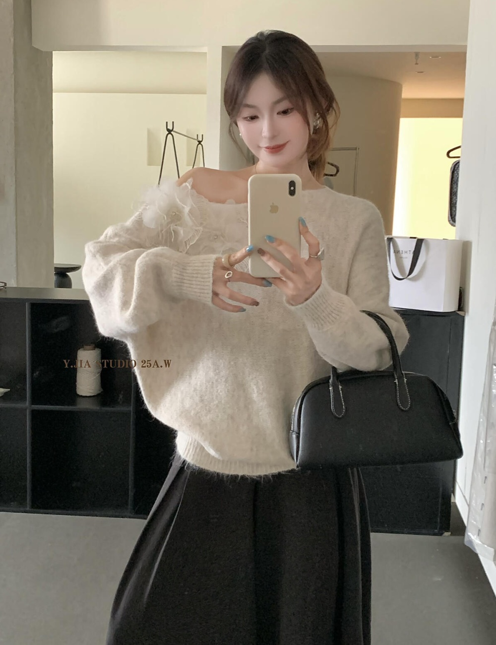 Lazy flowers brooch pullover temperament sweater