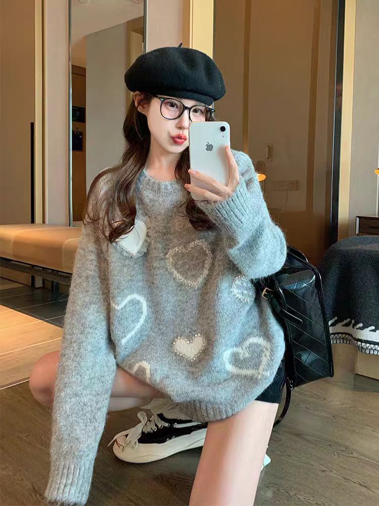Thick fluffy white bottoming round neck sweater for women