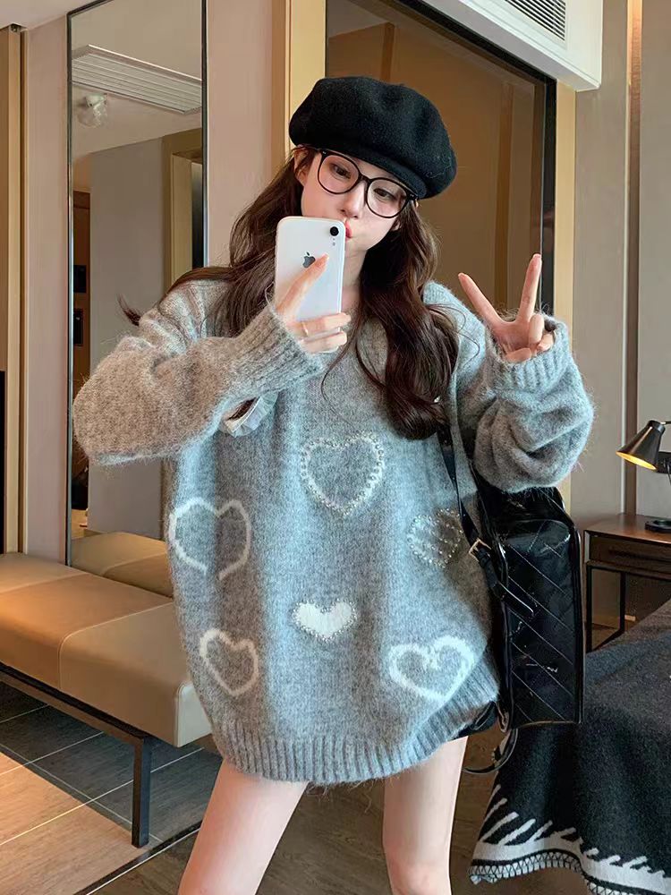 Thick fluffy white bottoming round neck sweater for women