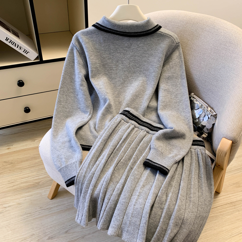 Knitted pleated short skirt loose sweater a set