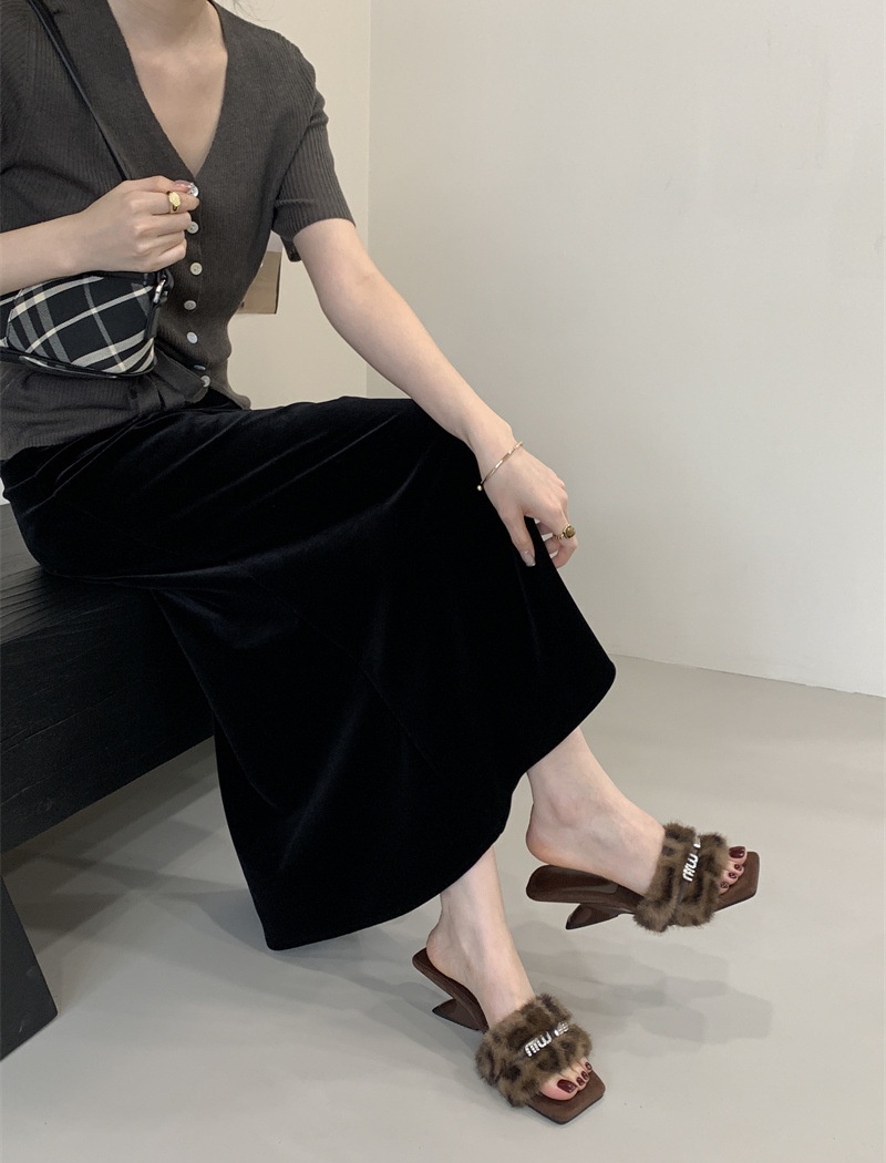 Thick crust autumn wears outside France style slippers for women