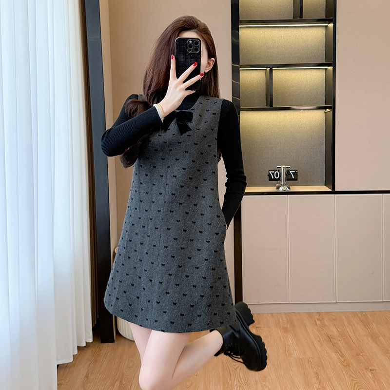 Knitted sleeveless dress peach heart sweater a set