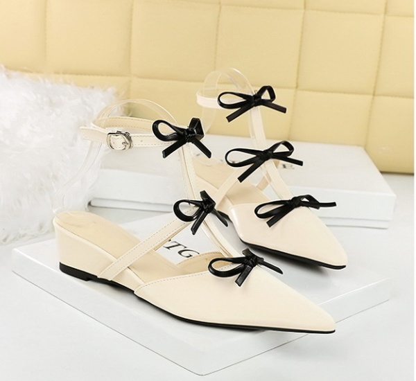 Wears outside low bow pointed sweet fashion slippers