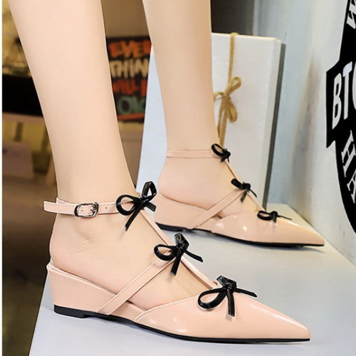 Wears outside low bow pointed sweet fashion slippers