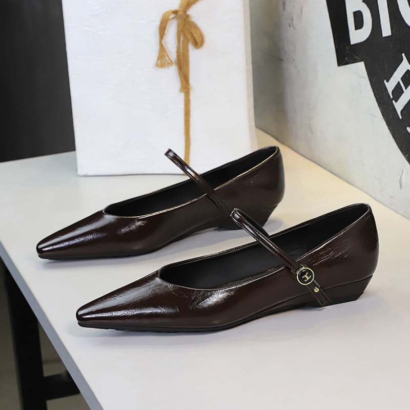 Small pointed France style low slipsole shoes for women