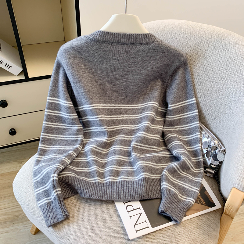 Embroidery autumn tops stripe knitted coat for women