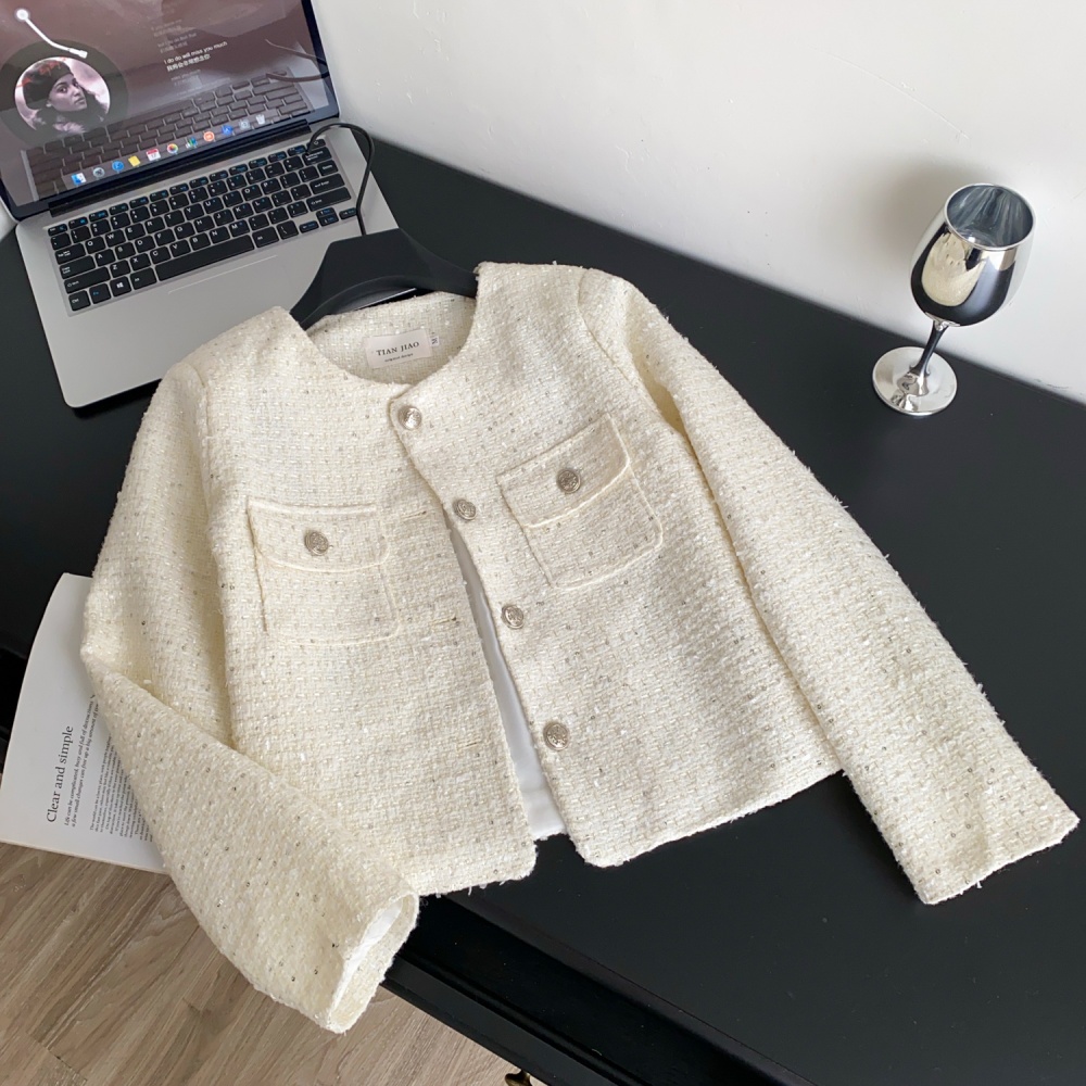 Metal buckles coat coarse flower tops for women