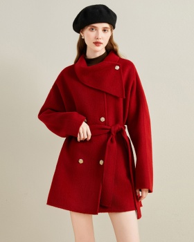 Woolen red woolen coat show young scarf collar coat