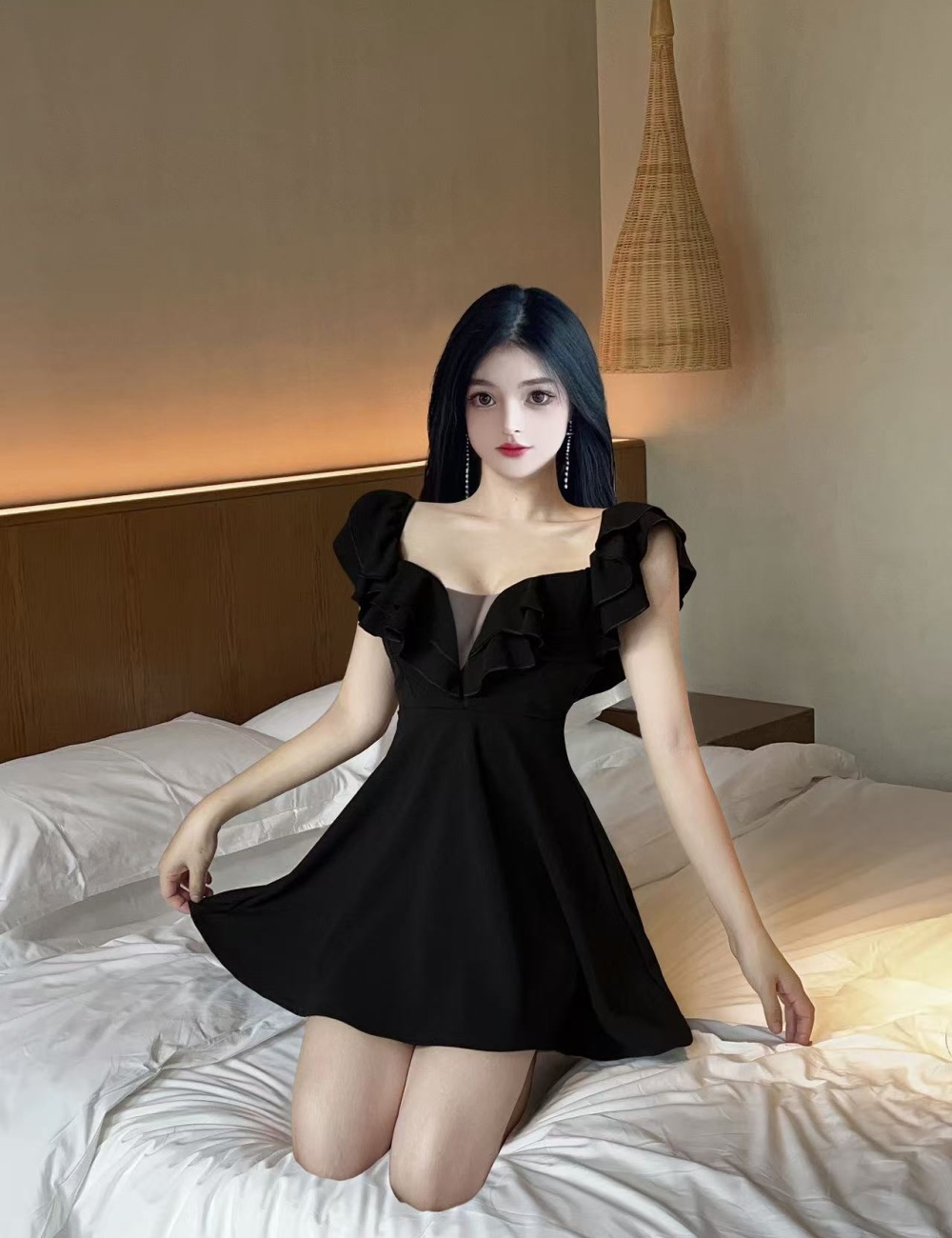 Slim spicegirl sexy A-line halter V-neck pinched waist dress