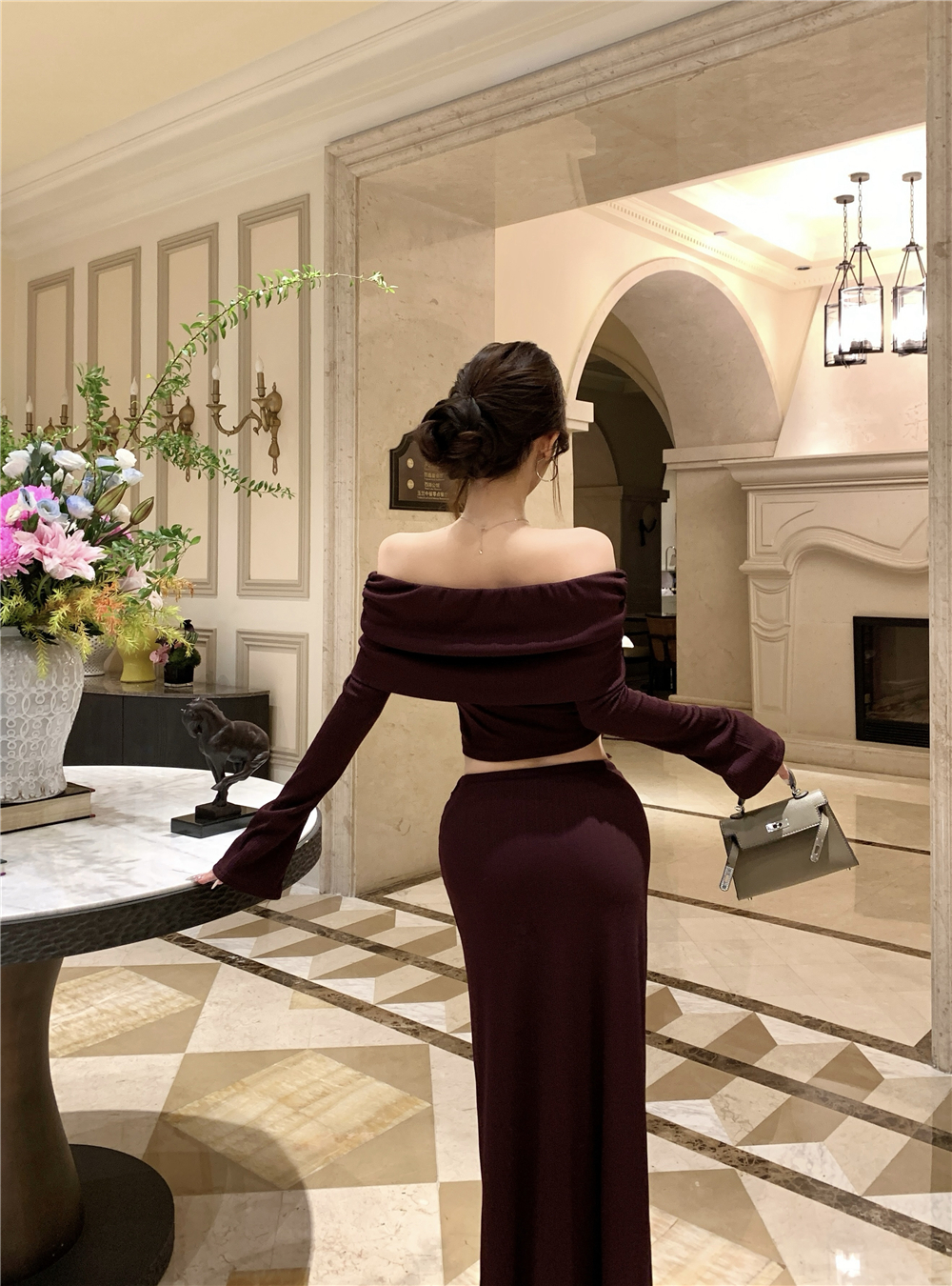 Slim T-shirt flat shoulder skirt 2pcs set for women