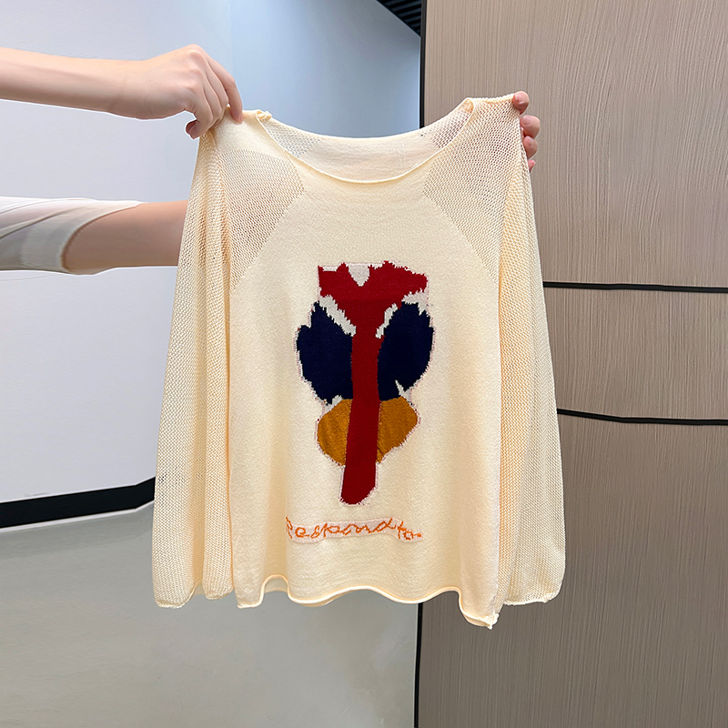 Long sleeve autumn and winter embroidery sweater