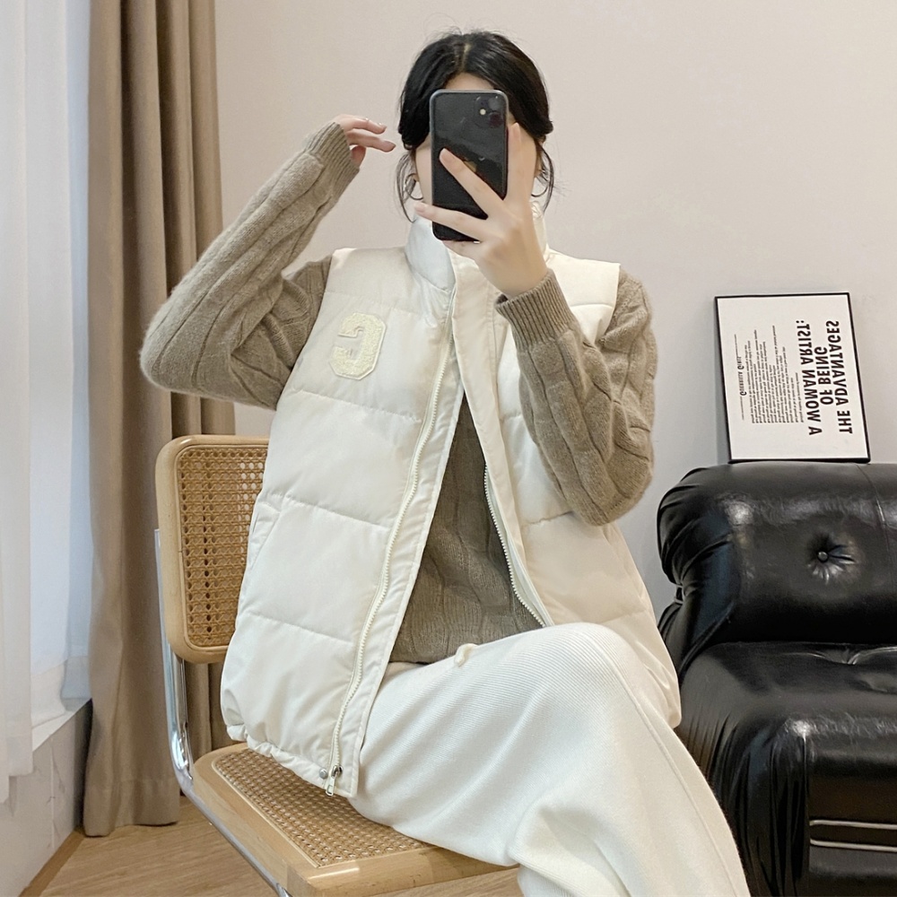 Wears outside autumn and winter waistcoat down cotton coat