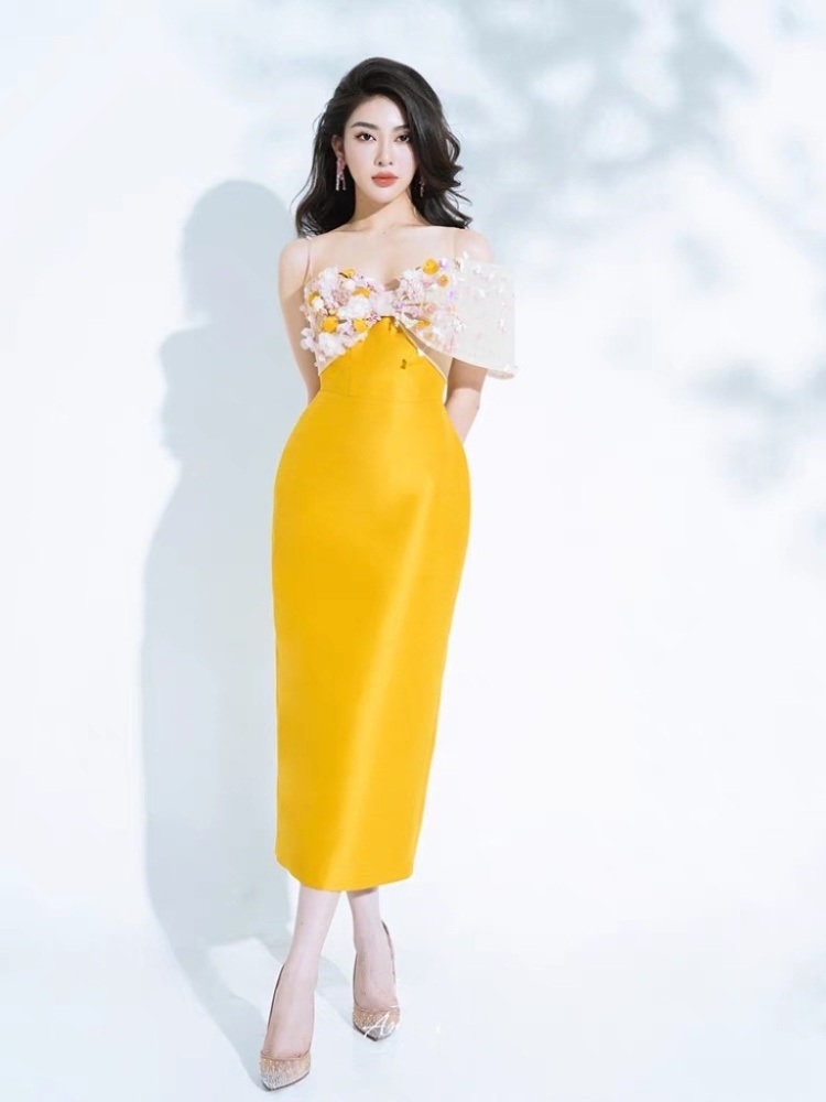 Beading big bow temperament wrapped chest yellow dress