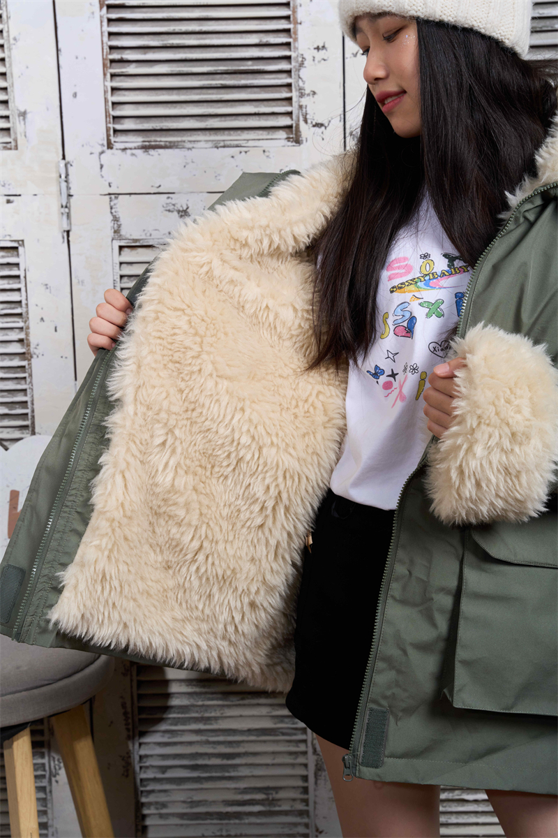 Lambs wool cotton coat green technical jacket