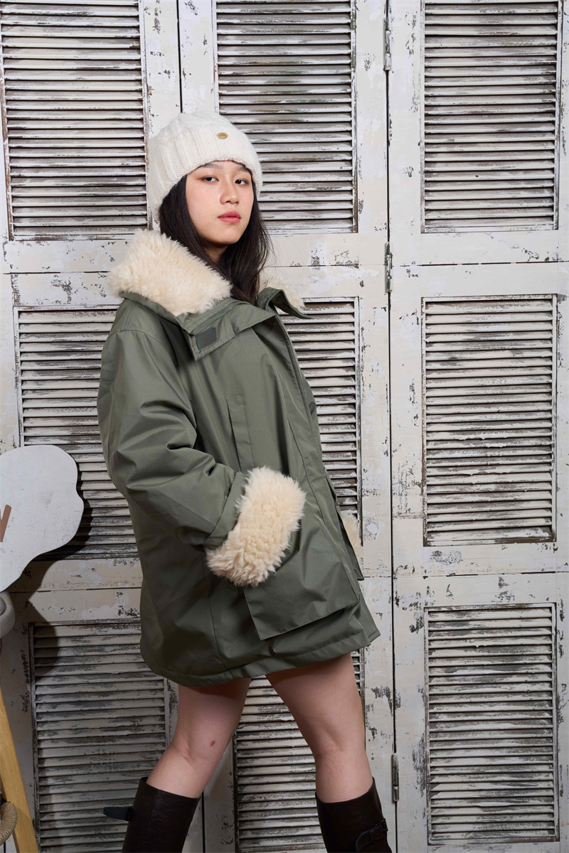 Lambs wool cotton coat green technical jacket