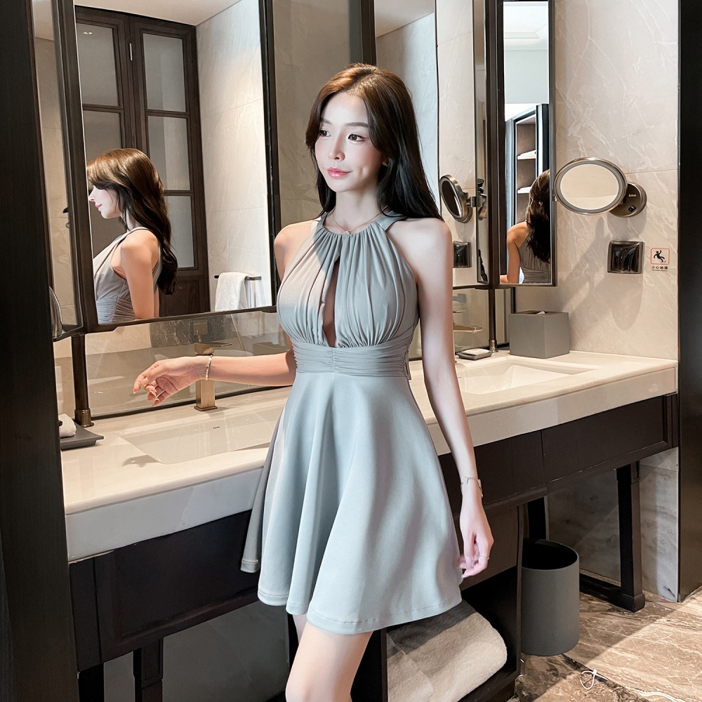 Sleeveless dress pinched waist T-back for women