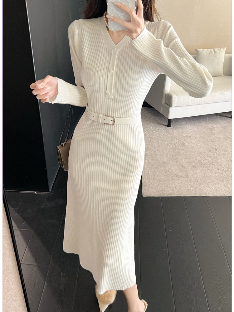 Commuting bottoming V-neck white temperament knitted dress