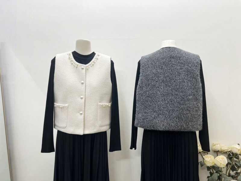 Refinement fashion vest European style pearl dress 2pcs set