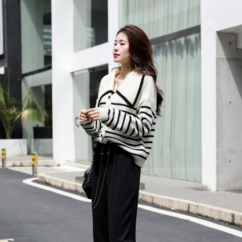 All-match V-neck sweater knitted stripe cardigan