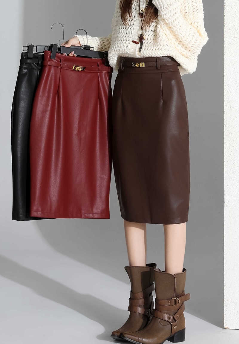 Long autumn and winter skirt for women