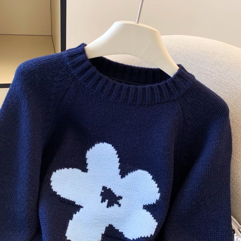 Short flowers tops loose Western style sweater for women