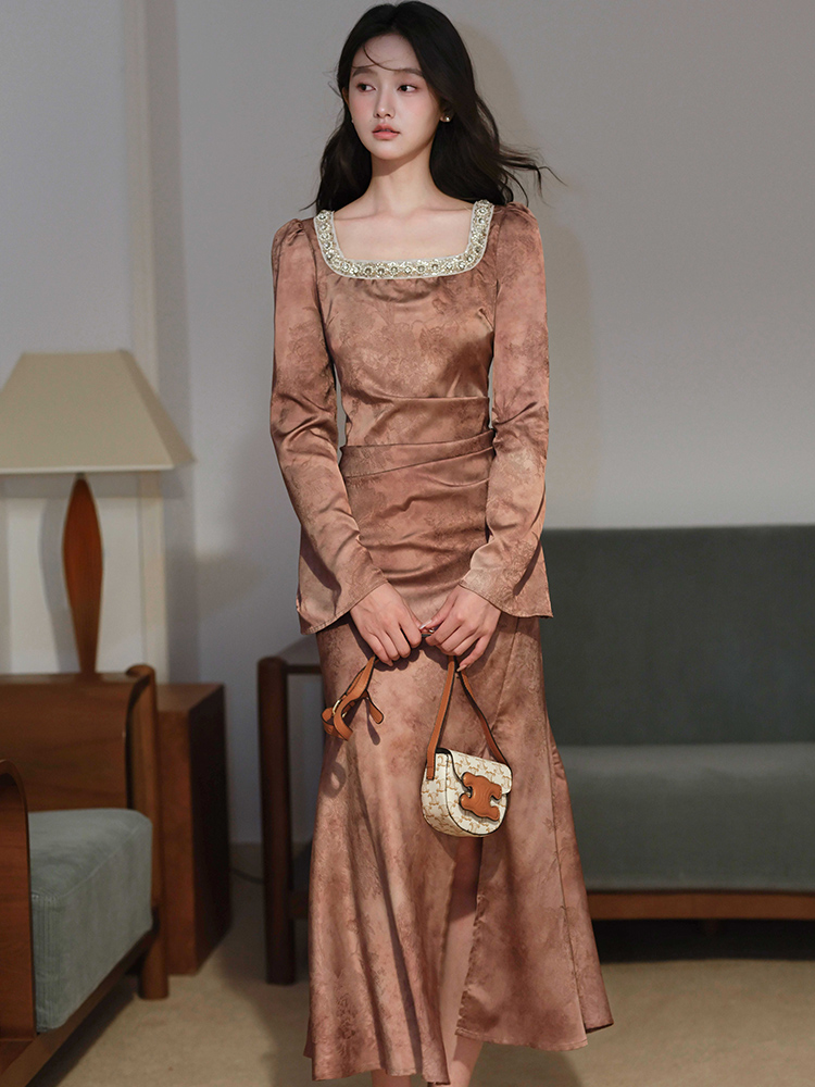 Retro pinched waist formal dress long sleeve dress