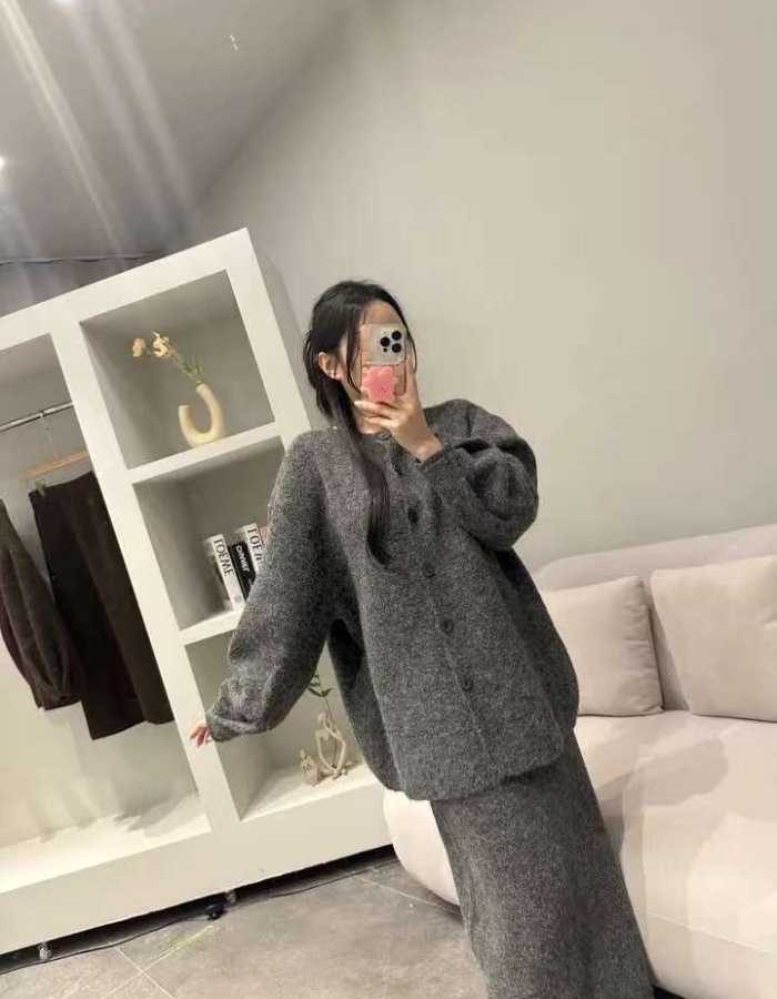 Long sleeve skirt sweater for women