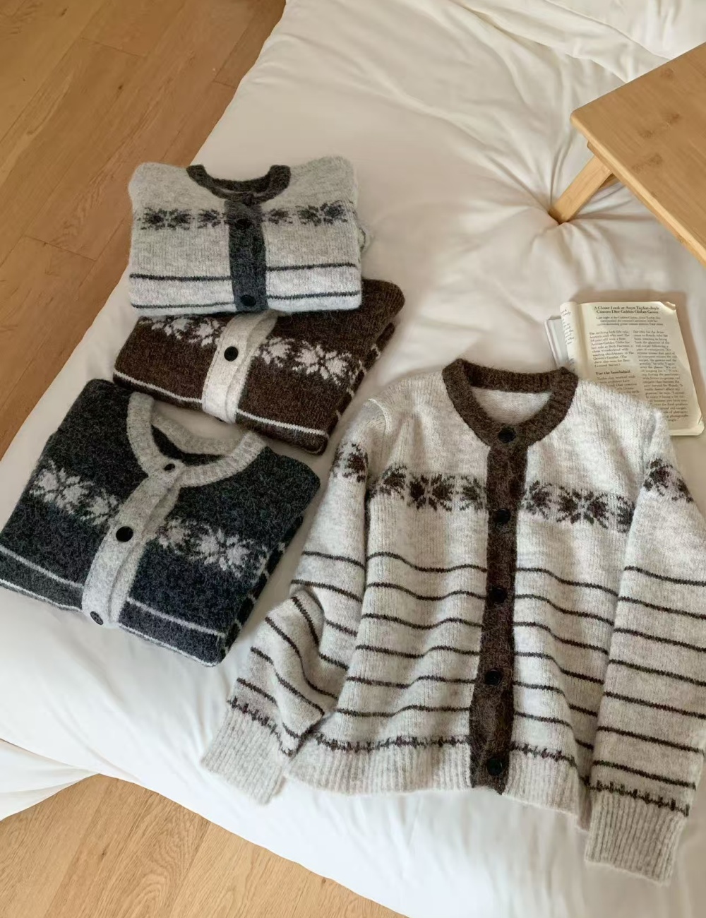 Knitted coat autumn and winter sweater for women