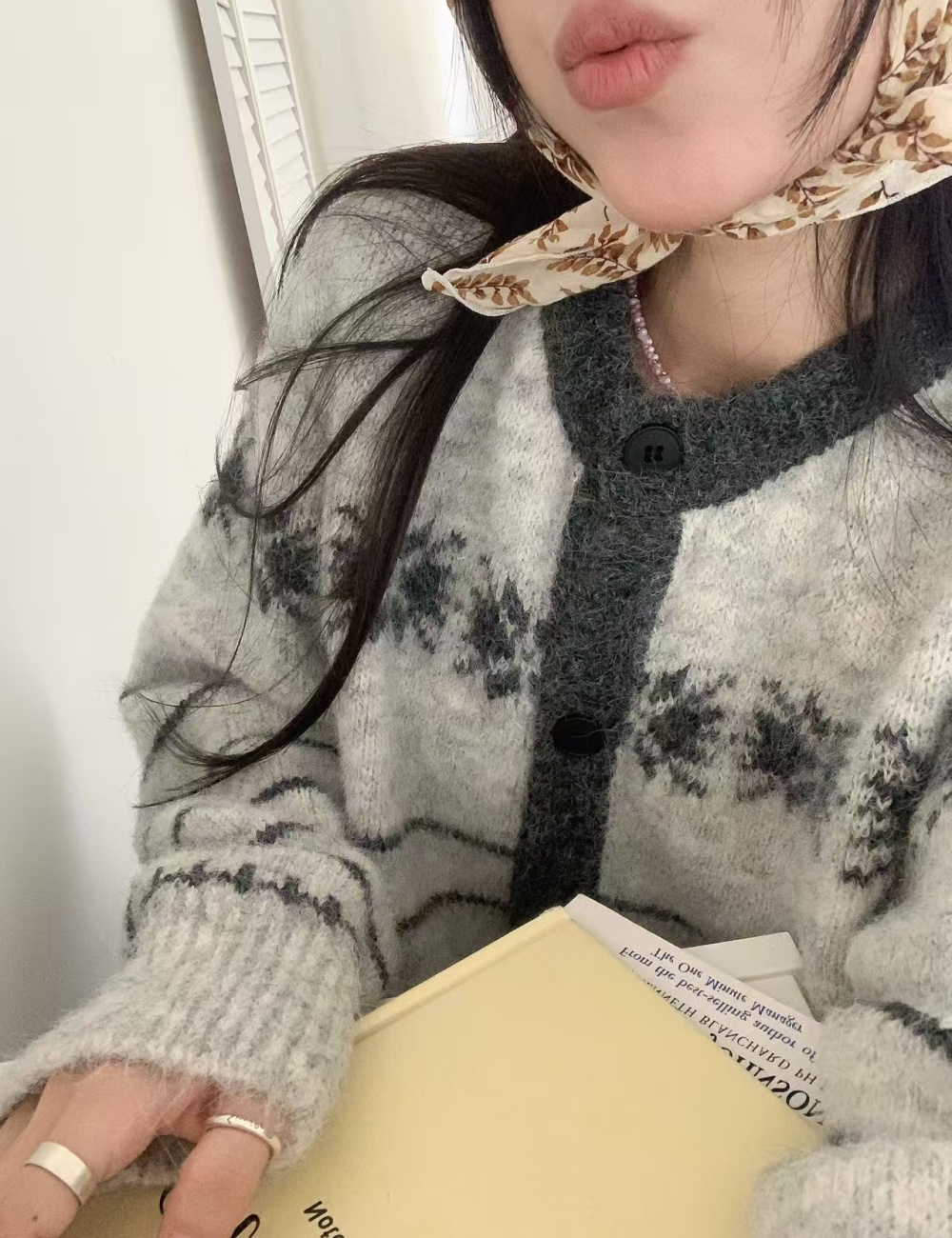 Knitted coat autumn and winter sweater for women