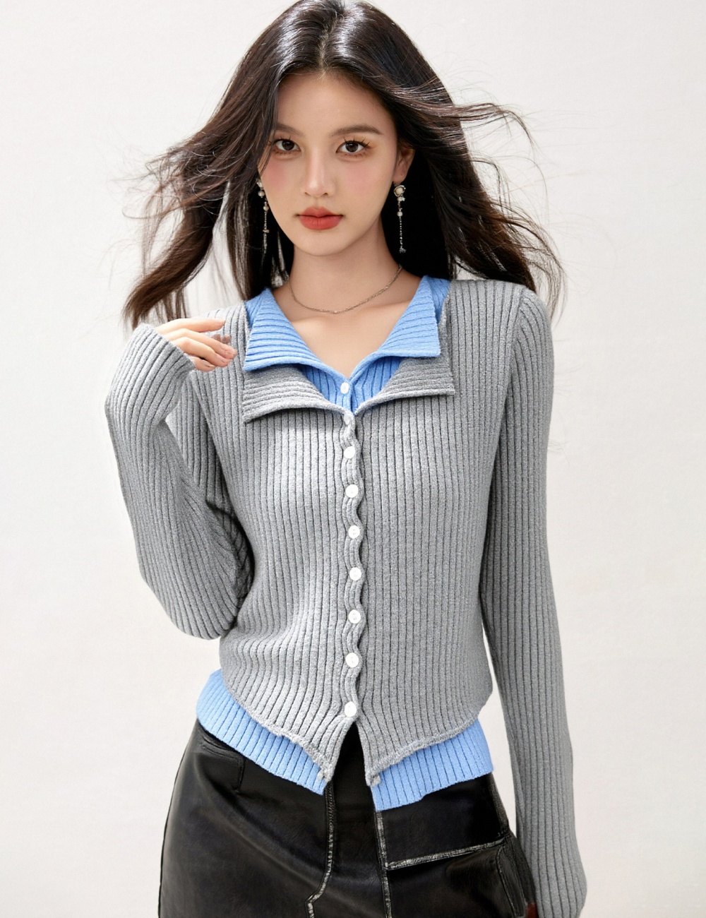 V-neck bottoming sweater knitted Pseudo-two tops