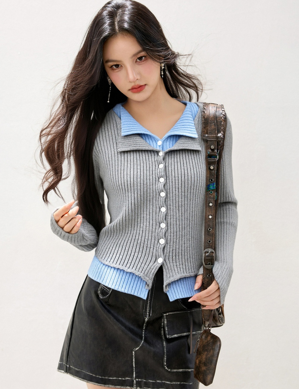 V-neck bottoming sweater knitted Pseudo-two tops