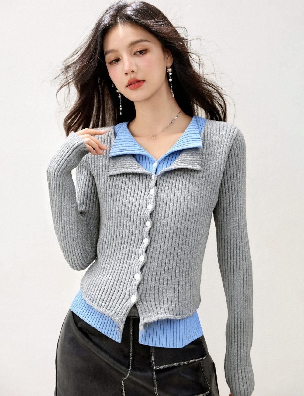V-neck bottoming sweater knitted Pseudo-two tops