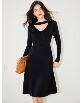 Halter slim dress temperament V-neck sweater dress for women