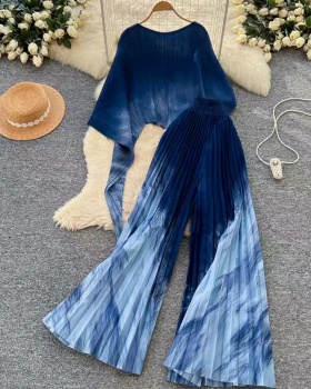 Fashion pleated tops fold European style pants a set for women