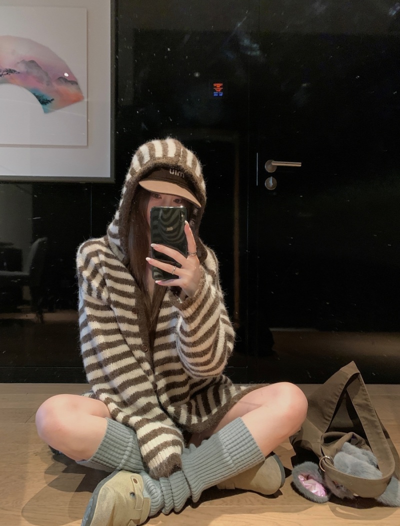 Mixed colors retro sweater hooded lazy cardigan for women