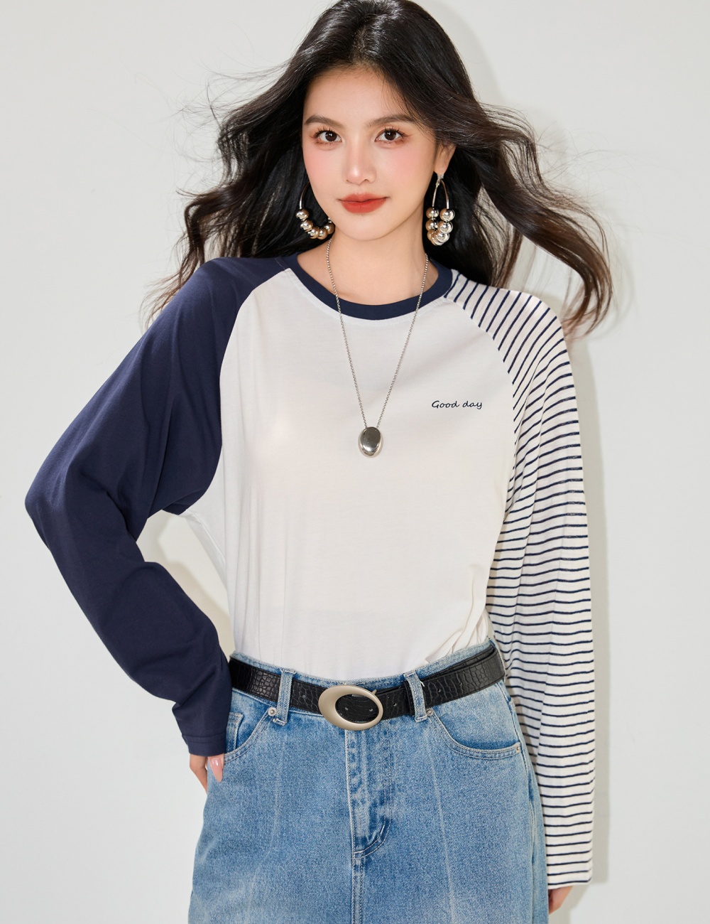 Letters T-shirt blue-white tops for women
