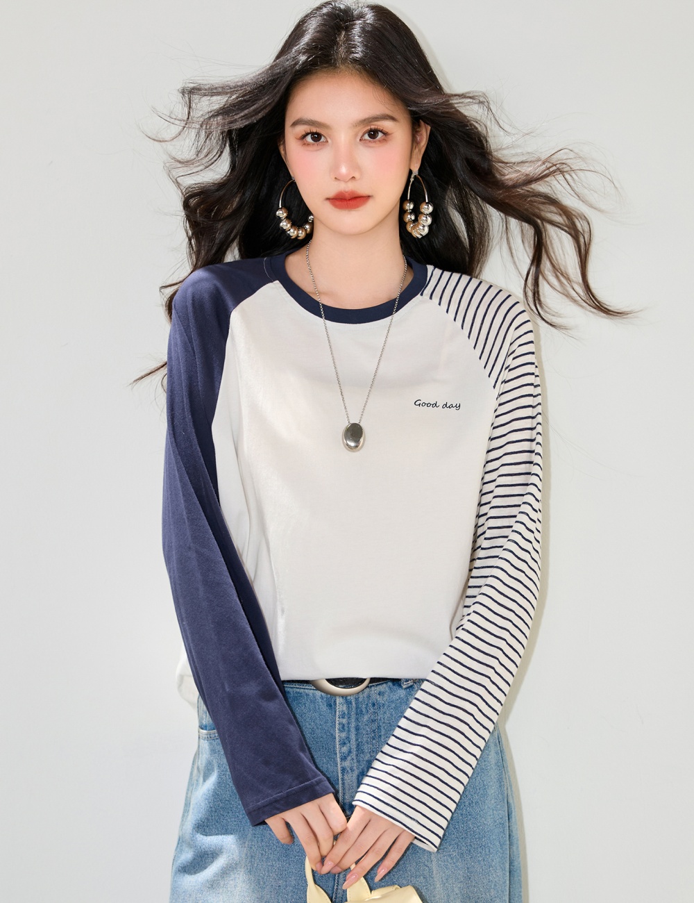 Letters T-shirt blue-white tops for women