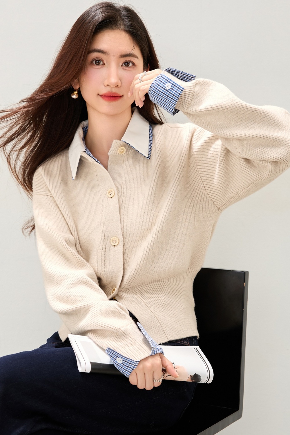 Knitted Pseudo-two plaid cardigan lapel splice sweater