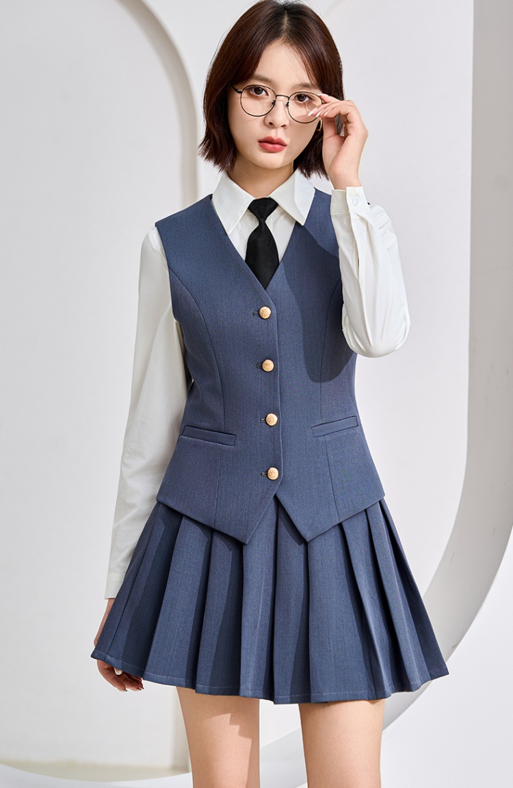 Temperament overalls waistcoat V-neck short skirt a set