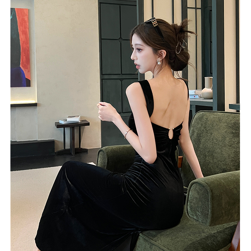 Slim halter temperament long velvet shoulder strap dress